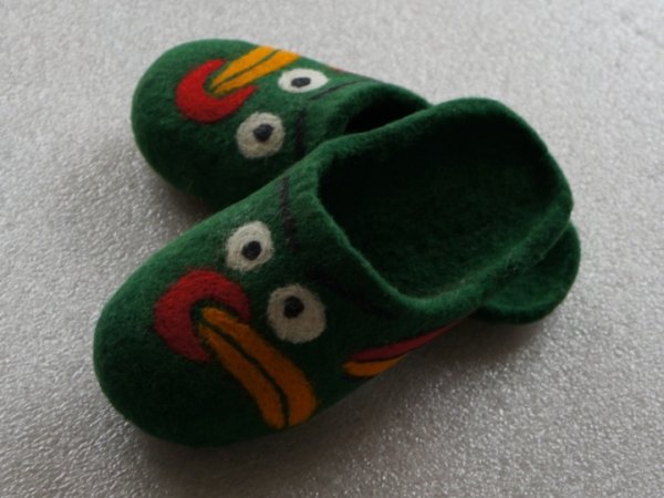 Children felted tapkutės " Angry Birds " 2
