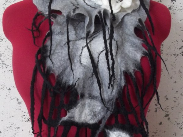 scarf with sage 1