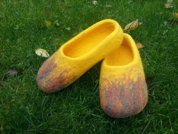 Yellow tapkutės 2