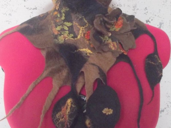 scarf with sage 1
