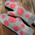 Gloves ,, Red bubbles " - Gloves & mittens - felting