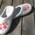 Gray with aguonytem - Shoes & slippers - felting