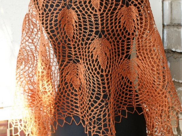 Knitted scarf oak leaves - Wraps & cloaks