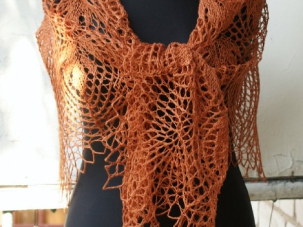 Knitted scarf oak leaves 2