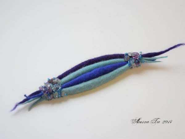 Brooch turquoise violet - Brooches