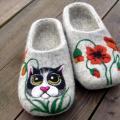 Big eyes.. - Shoes & slippers - felting