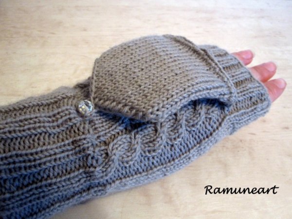 Gray wrist warmers - Gloves 2