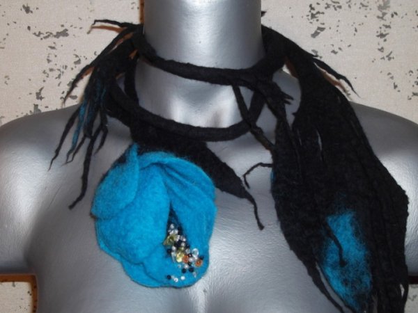 turquoise-black - Necklaces