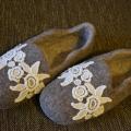 15th Daisy - Shoes & slippers - felting