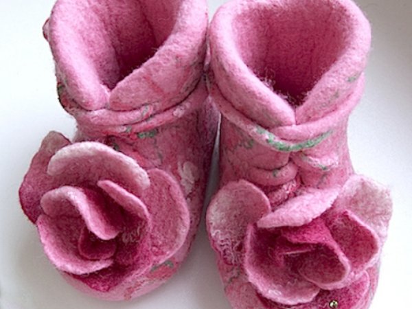 Warm and beautiful :) - Shoes & slippers