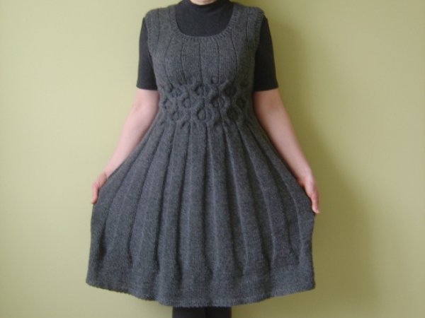 Knitted dress for 2