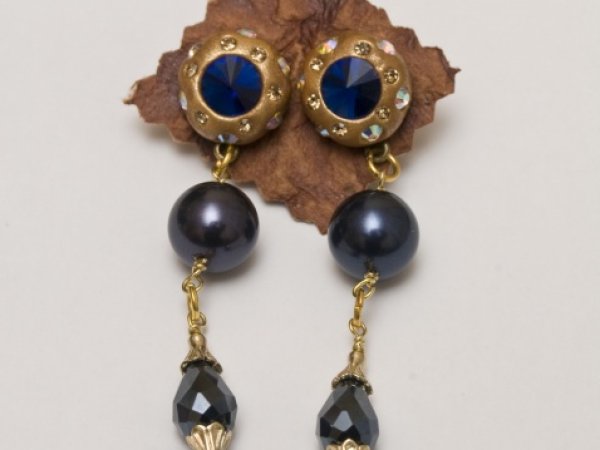 Earrings - Earrings
