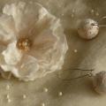 Flower brooch white. - Flowers - felting