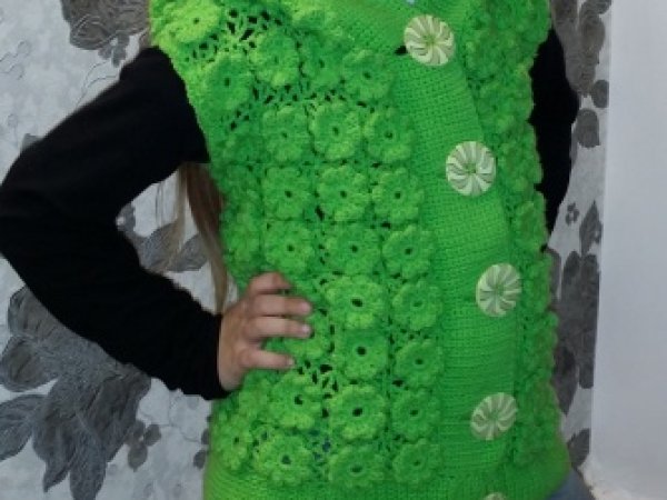 Crocheted vest 2