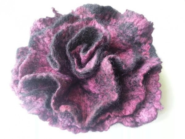 Flower-brooch 2