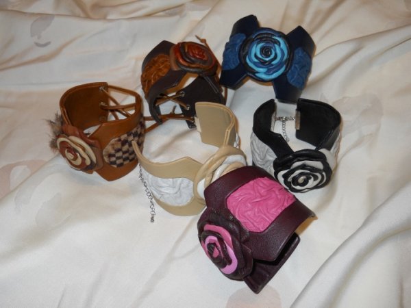 Leather bracelets - Leather articles