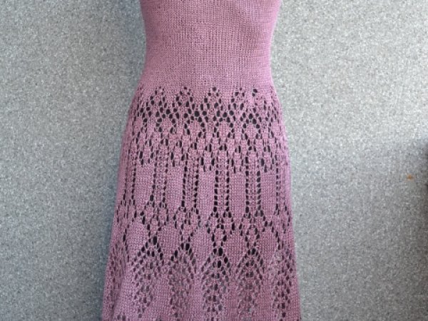 KNITTED DRESS - Dresses