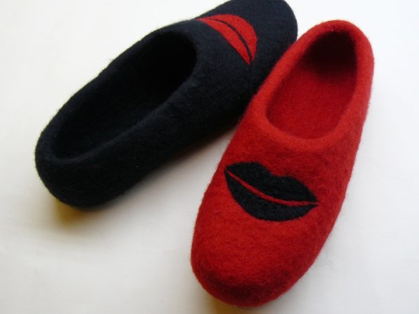 Slippers newlyweds 3