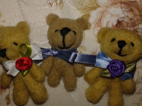 Bears-brooch - Brooches