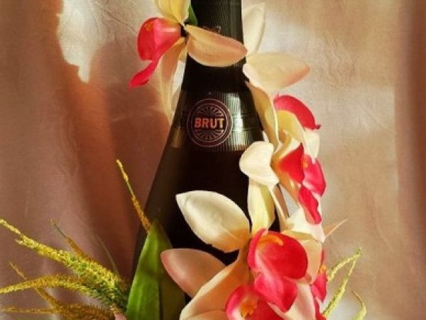 Gift - Decorated bottles