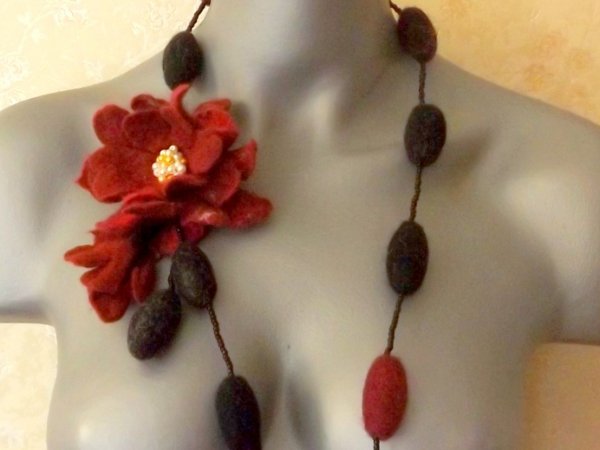 necklace with flower 2