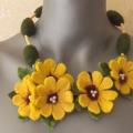 daisy necklace - Necklaces - felting