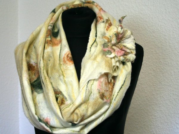 Autumn scarf ,, Rose ,, 3