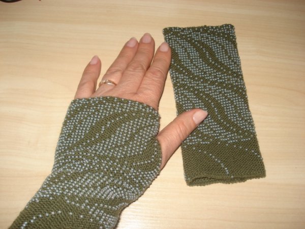 Moss-colored wristlets 2