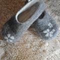 with warm wool slippers - Shoes & slippers - felting