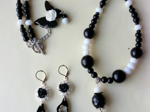 Black - white kit 2