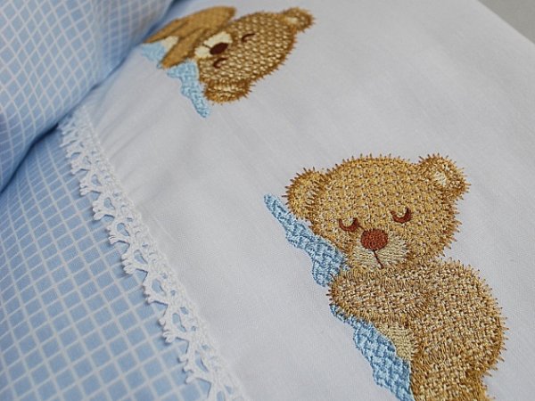 Sweet teddy bears sleeping - embroidered baby bedding 2