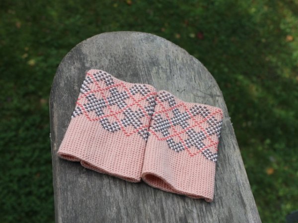 " Burberry " wristlets, soft cashmere wool, handmade 3