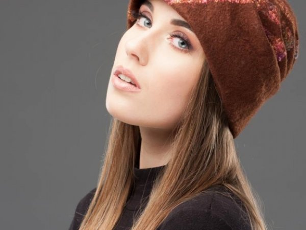 With brown streaks - Hats