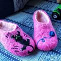 Felt tapkutes mischievous kittens - Shoes & slippers - felting