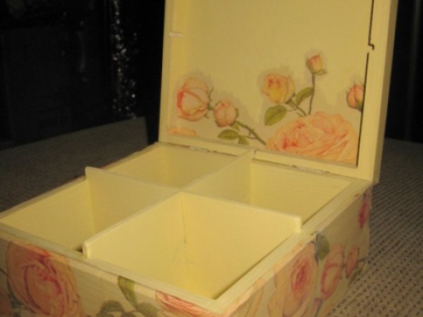4 compartments box jewelry or tea 3