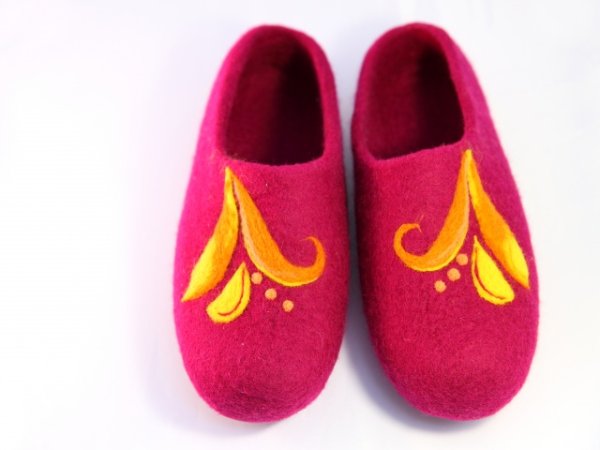 Women's slippers 2