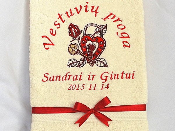Meilės užraktas - Jaunavedžiams - Vestuvių proga - Jauniesiems - Siuvinėti rankšluosčiai 2