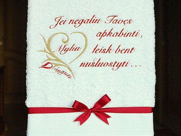 Jei negaliu tavęs apkabinti, leisk bent nušluostyti! 2