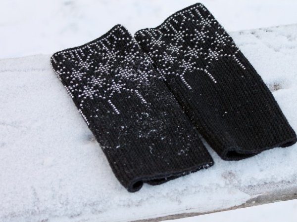 Long Black Wrist Warmers, Snowflakes Pattern, Beaded Arm Warmers 3