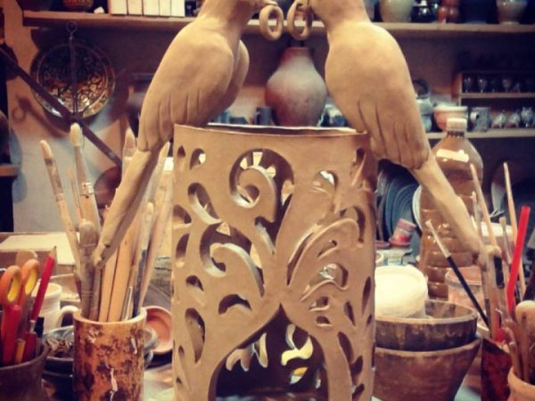 Su balandžiais - Ceramics
