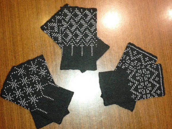 Riešinės su karoliukais - Wristlets