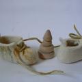 Baby shoes - First flowers - Shoes & slippers - felting