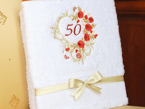50 metų jubiliejaus proga dovana mamai - siuvinėtas rankšluostis 2