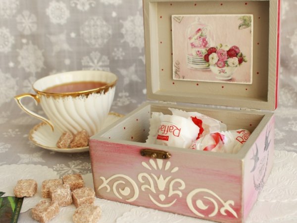 Tea box. 2