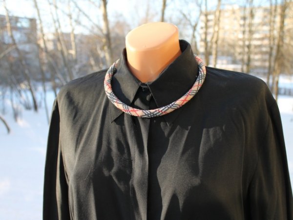 Beaded Crochet Rope Necklace with Burberry Ornament 2