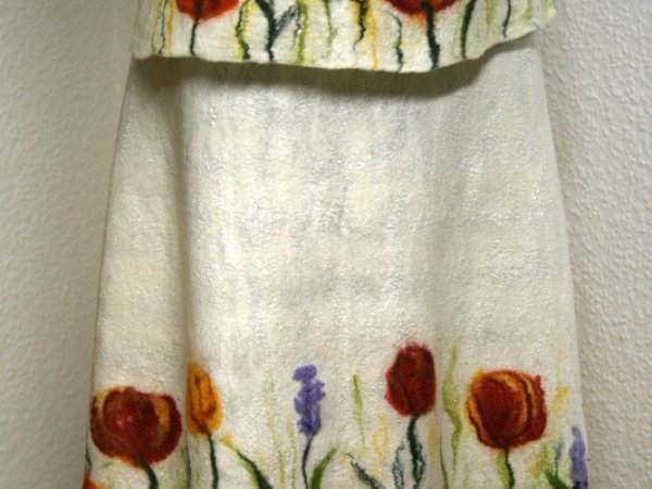 Skirt and blouse Flowers in the snow 2