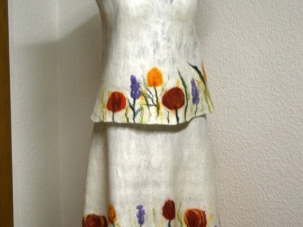 Skirt and blouse Flowers in the snow 3