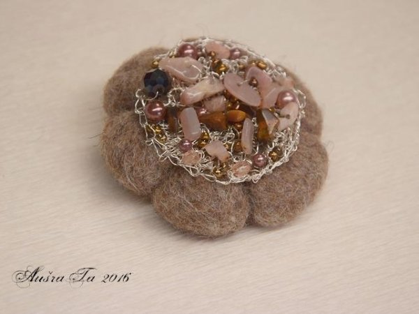 Kakavinė - Brooches