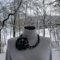 Felted necklase Black flower - Necklaces - felting
