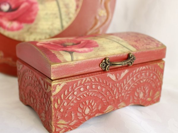 Jewellery box "Poppies " - Decoupage